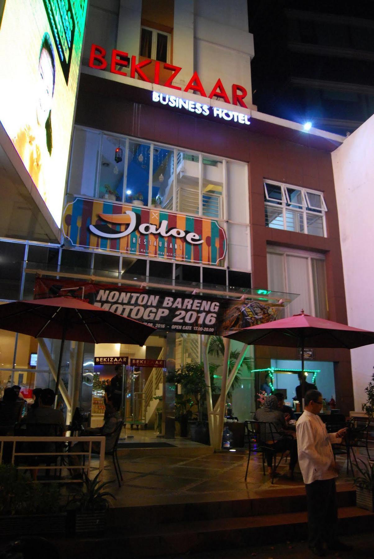 Bekizaar Hotel Surabaya Exterior foto